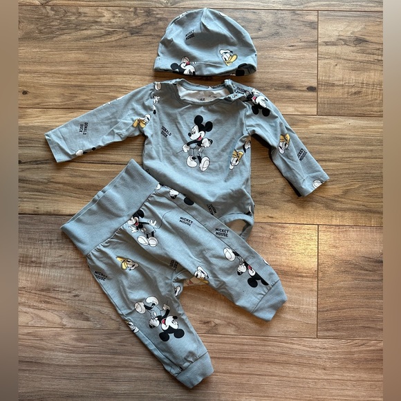 H&M Matching Sets Like New Hm Disney Baby Boy Mickey 3 Piece Outfit